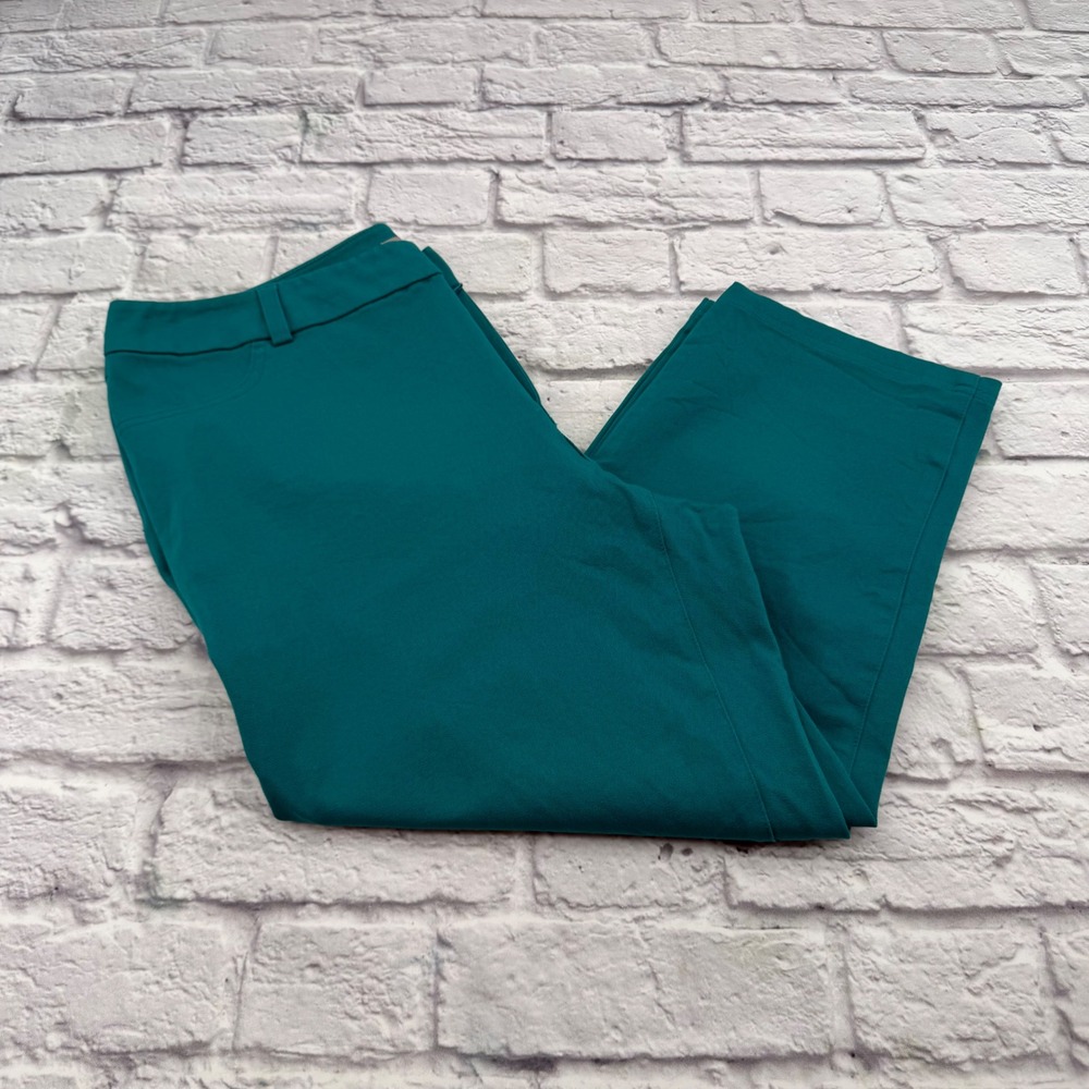 Chico's Womens 2.5 Green Capri Pants Stretch 2 Pockets Casual Party